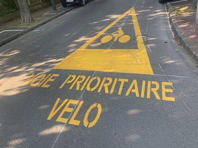 priorité vélo- saint-maur